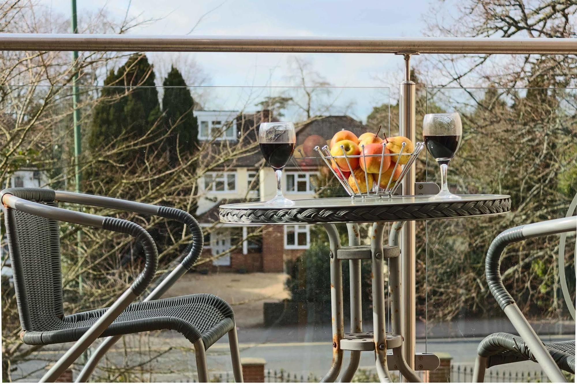 Southampton Serviced Apartments Esterno foto